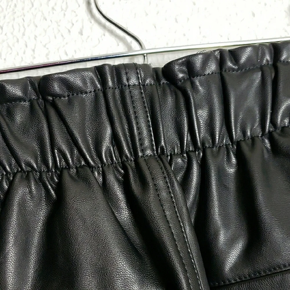 Abercrombie & Fitch Black Faux Leather Paperbag Pants Tie Waist Straight Leg S - Picture 9 of 13
